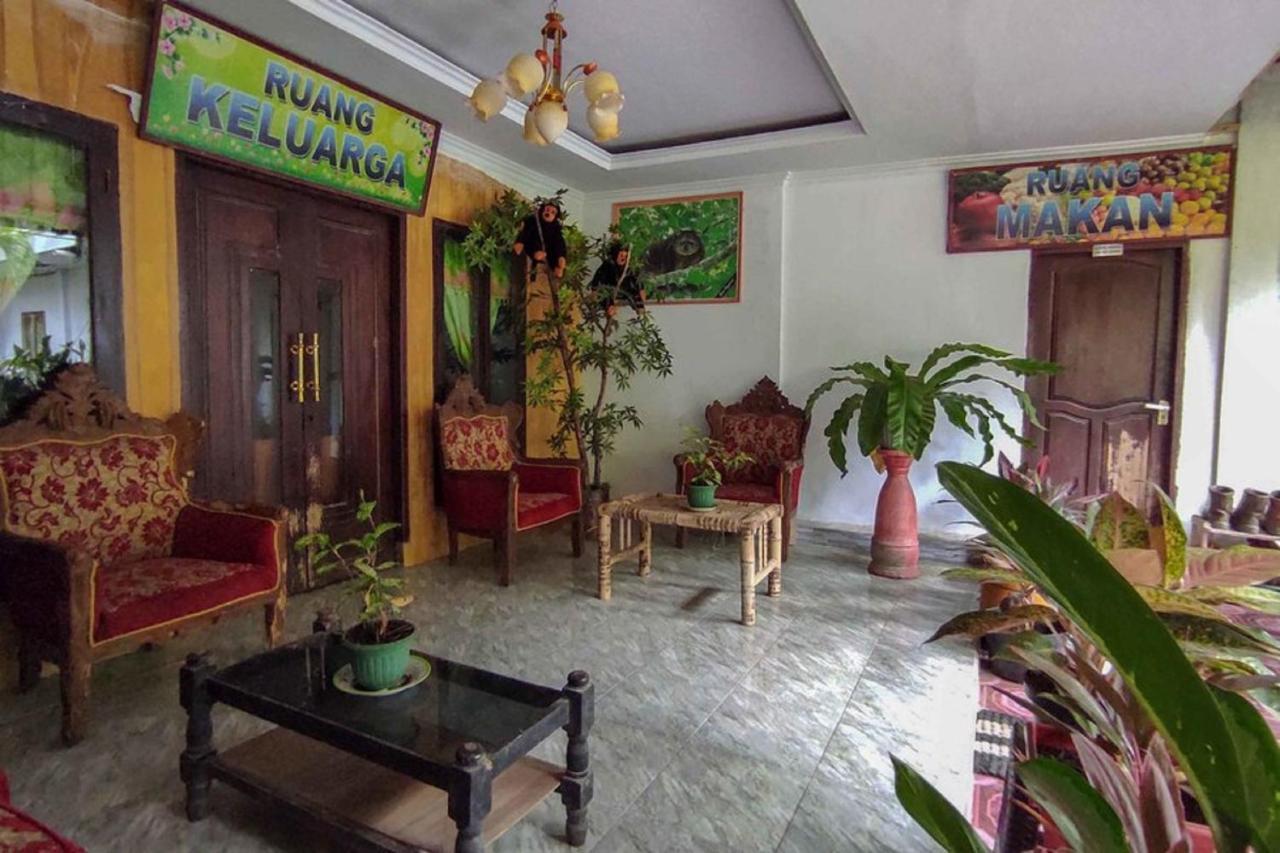 Oyo 90988 Tangkoko Jungle Homestay Rinondoran Εξωτερικό φωτογραφία