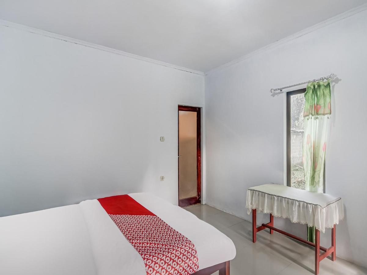 Oyo 90988 Tangkoko Jungle Homestay Rinondoran Εξωτερικό φωτογραφία