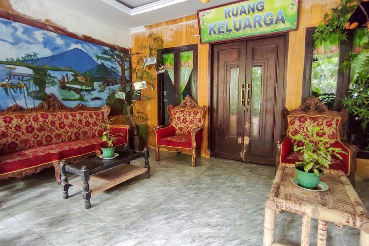 Oyo 90988 Tangkoko Jungle Homestay Rinondoran Εξωτερικό φωτογραφία